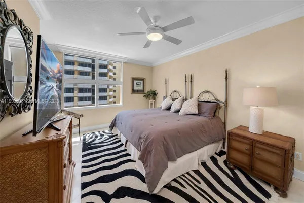 $15,000 | 1500 Ocean Drive, Unit 702, Miami Beach, FL 33139