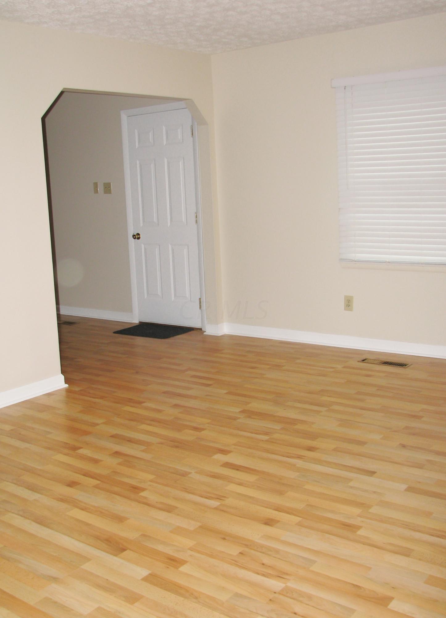 368 Danhurst Road Columbus, OH 43228 - Photo 16 of 29 Gallery Image 16
