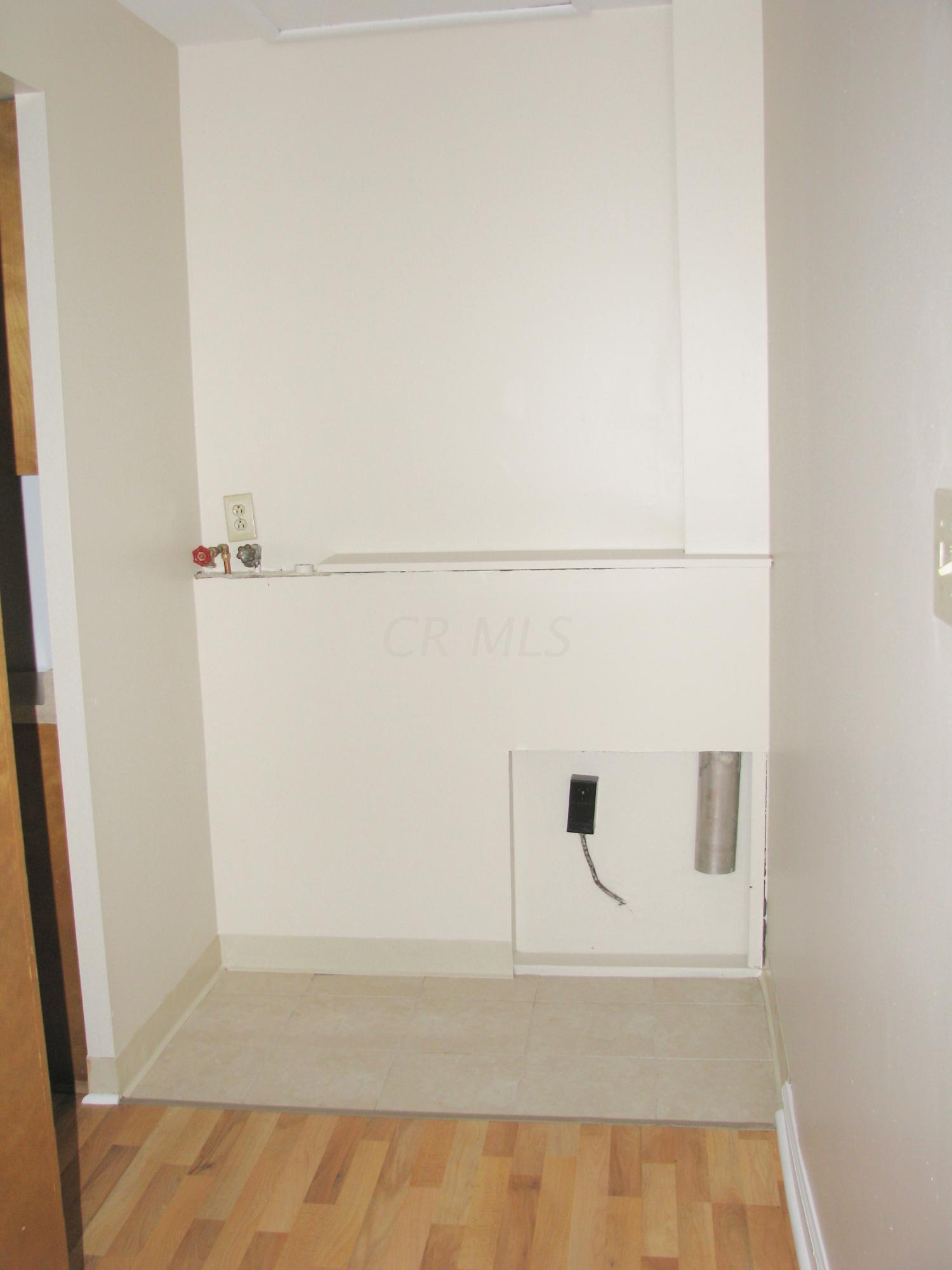 368 Danhurst Road Columbus, OH 43228 - Photo 18 of 29 Gallery Image 18