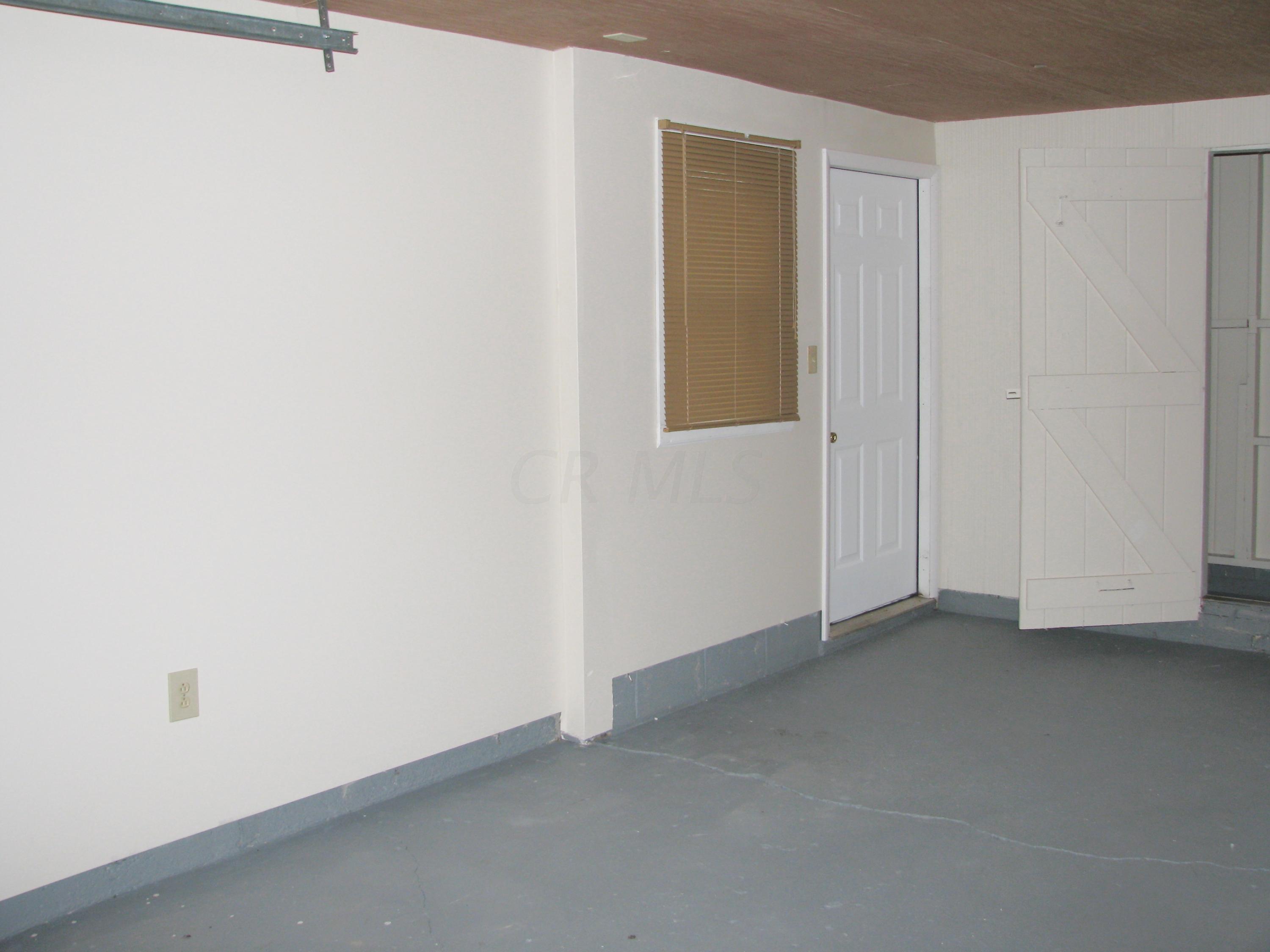 368 Danhurst Road Columbus, OH 43228 - Photo 28 of 29 Gallery Image 28