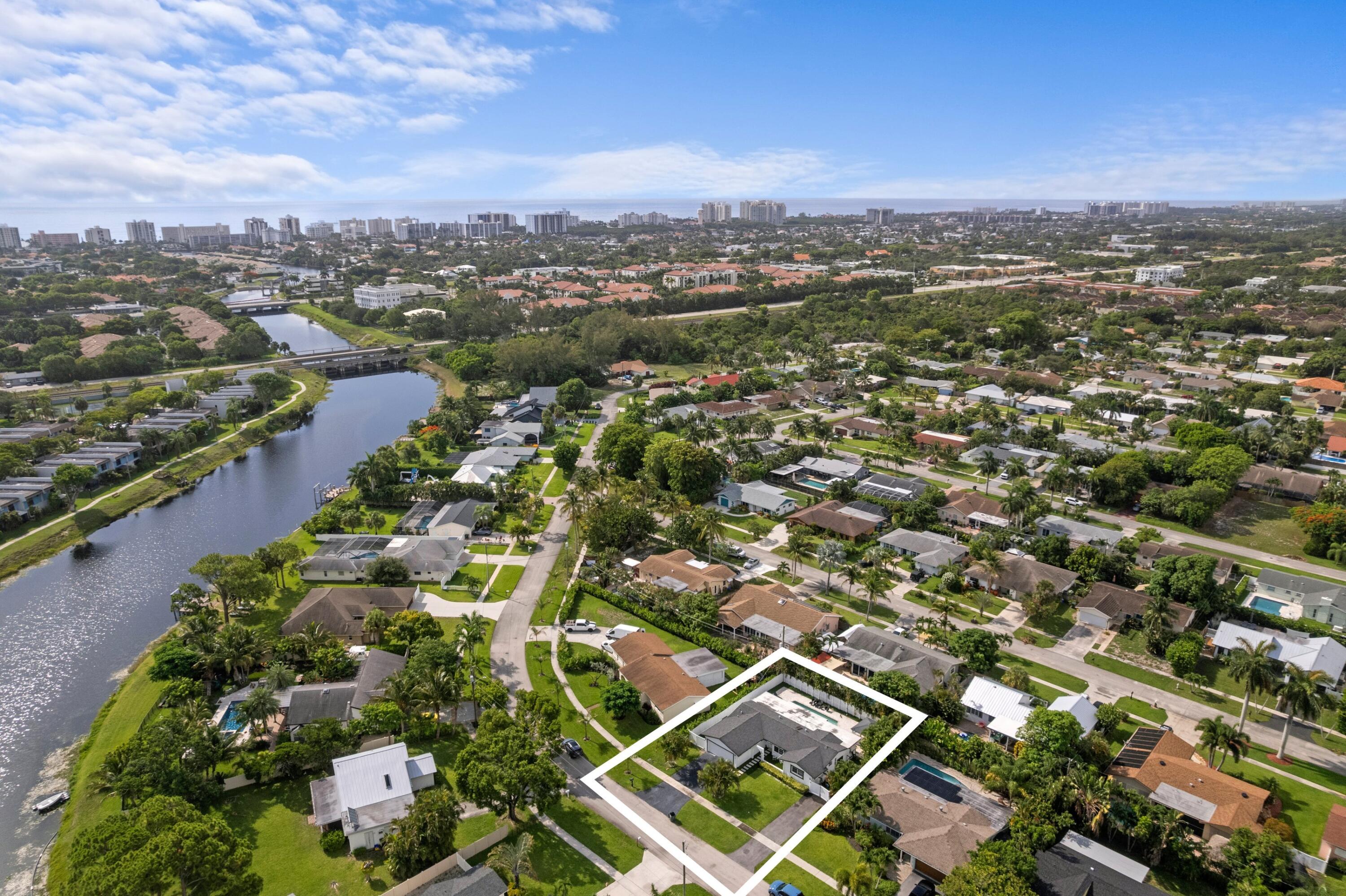 124 Oregon Lane Boca Raton, FL 33487 - Photo 31 of 39 Aerial