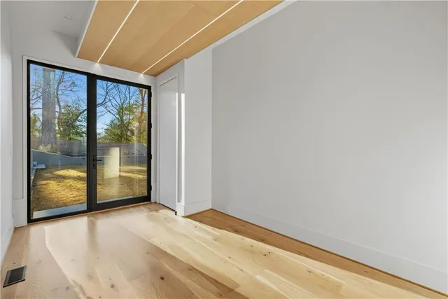 $15,000 | 1033 Reeder Circle Northeast, Atlanta, GA 30306