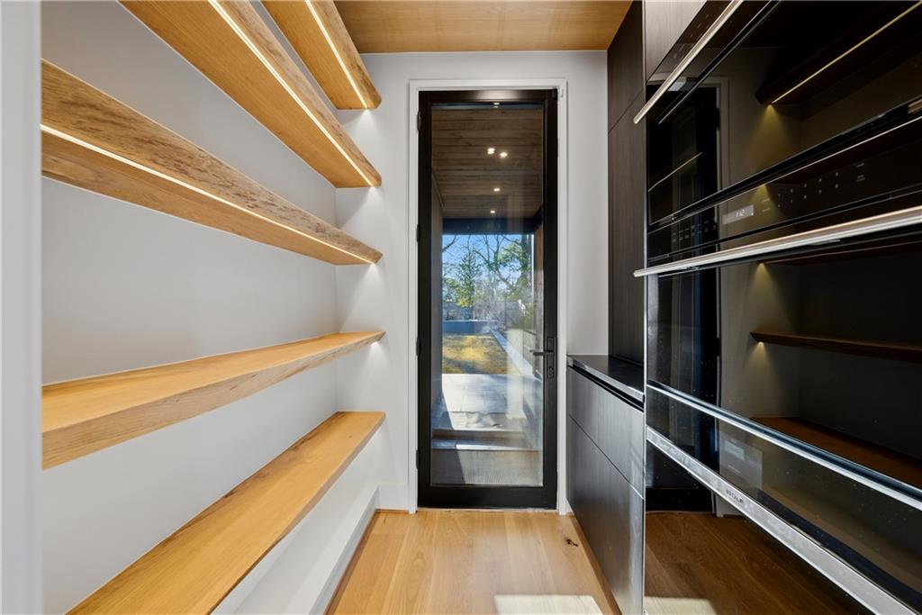 1033 Reeder Circle Northeast Atlanta, GA 30306 - Photo 17 of 52