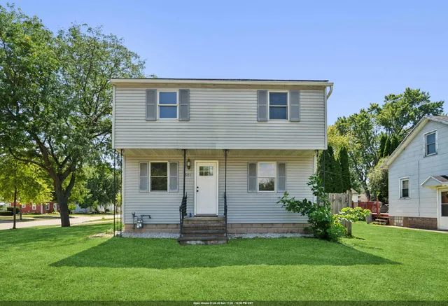 $250,000 | 521 East 2nd Street, Kimberly, WI 54136