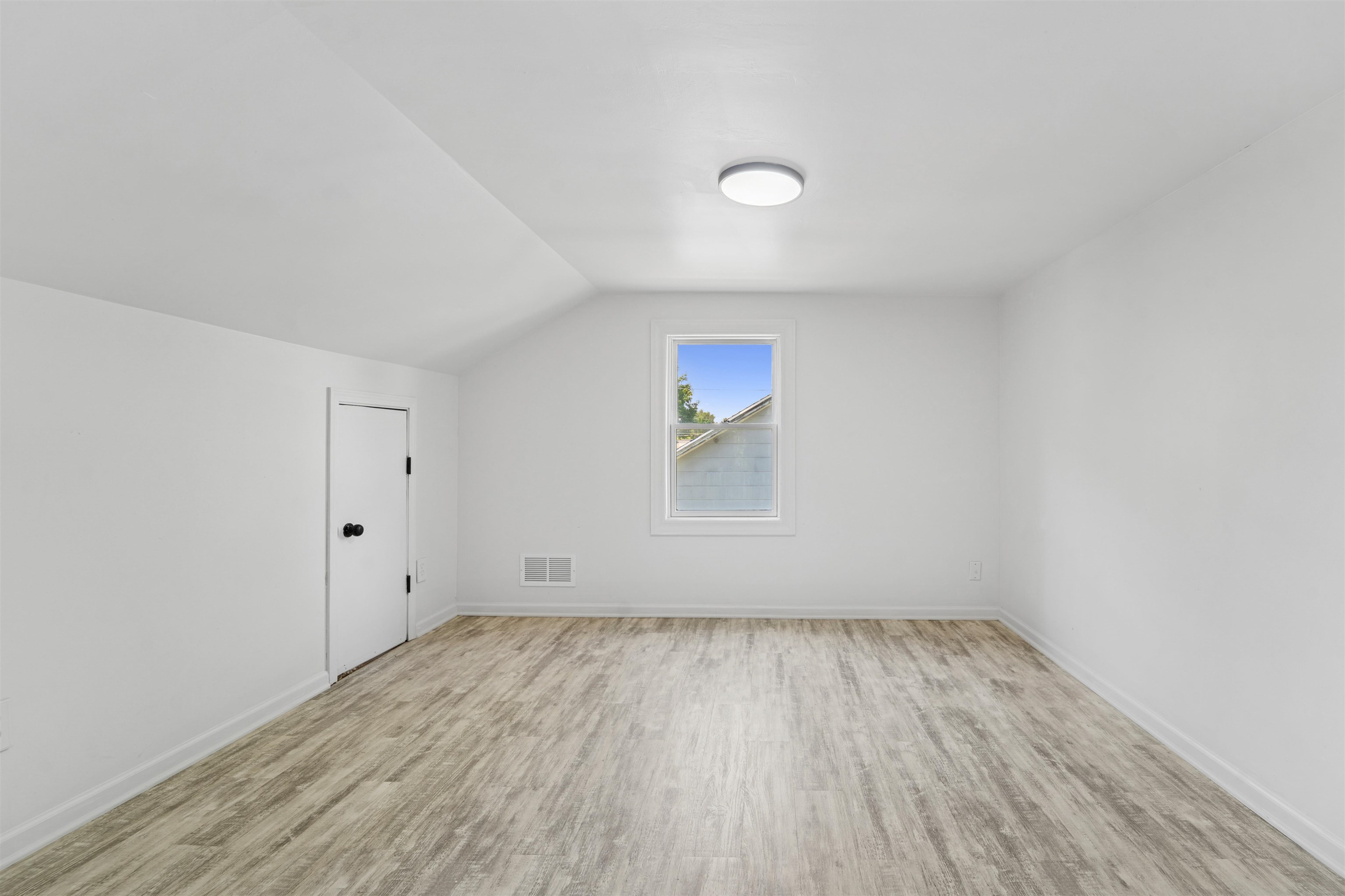 521 East 2nd Street Kimberly, WI 54136 - Photo 18 of 28