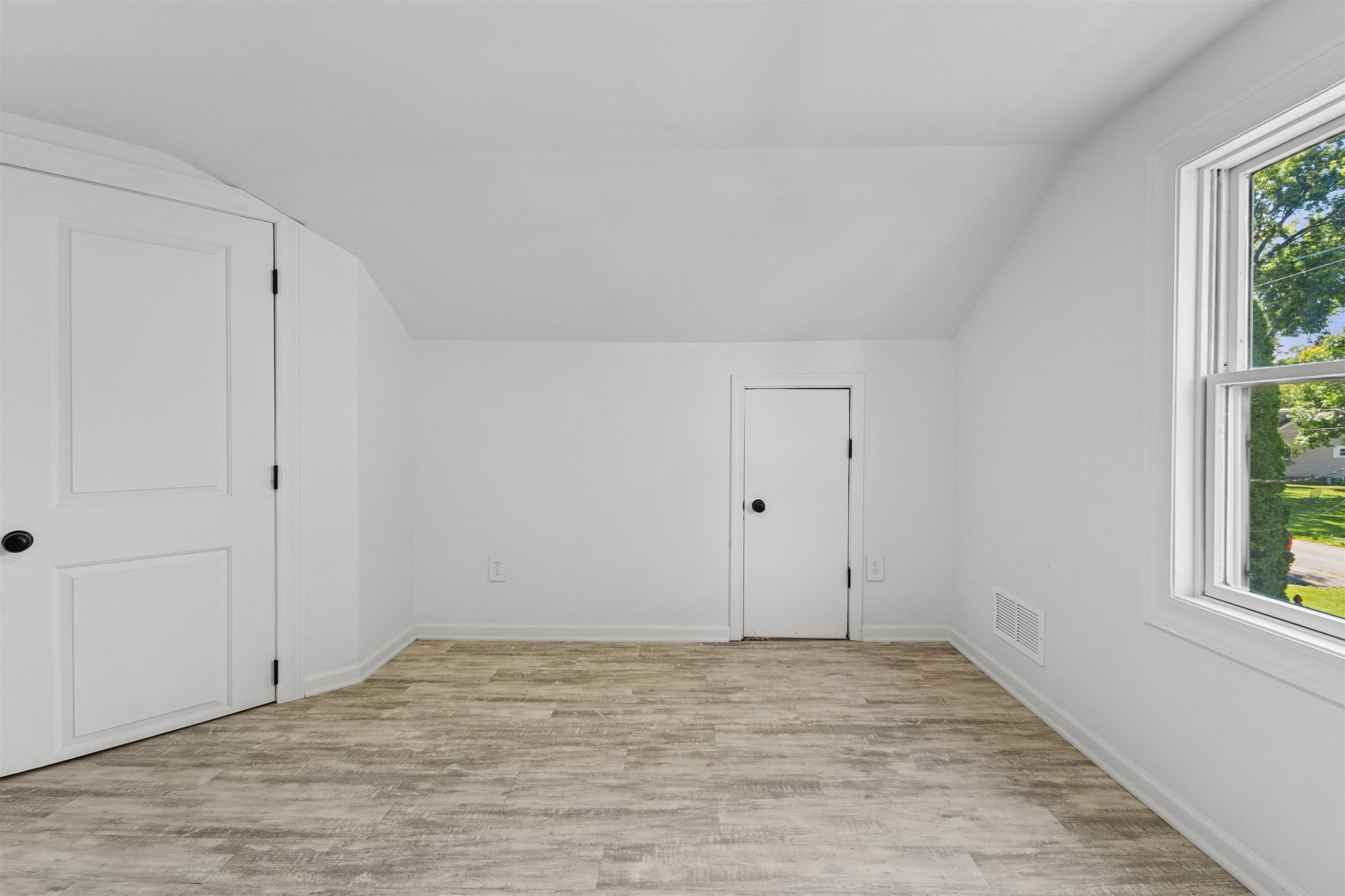 521 East 2nd Street Kimberly, WI 54136 - Photo 19 of 28