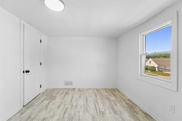 $250,000 | 521 East 2nd Street, Kimberly, WI 54136