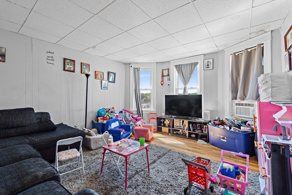 9 Caprera Road Worcester, MA 01604 - Photo 15 of 31
