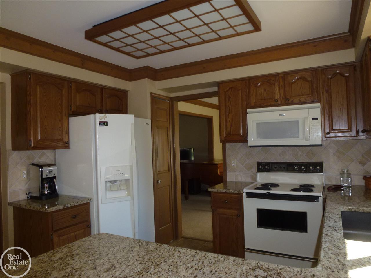 539 Shellbourne Drive Rochester Hills, MI 48309 - Photo 17 of 37