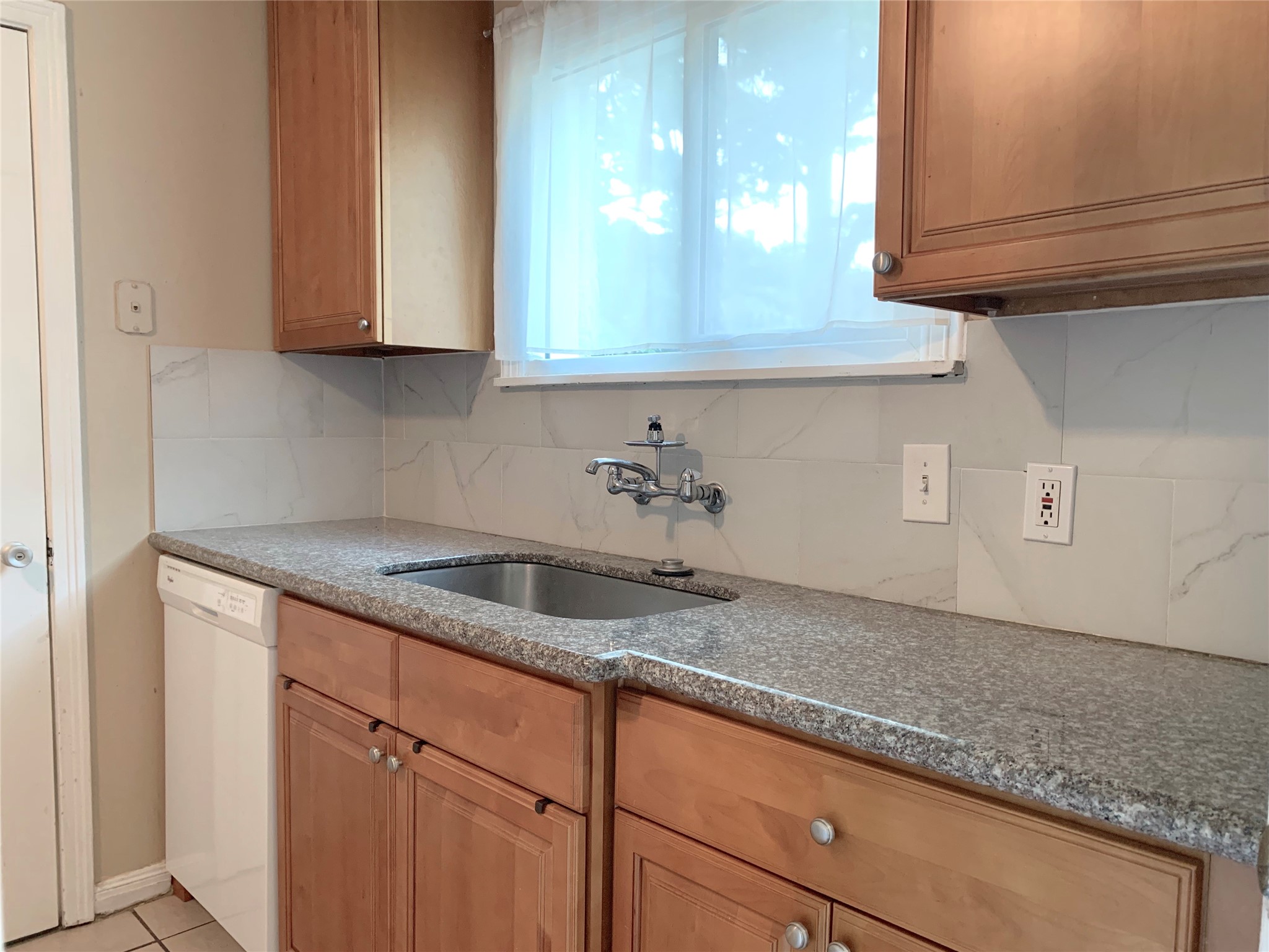 307 Avondale Street, Unit 1 Houston, TX 77006 - Photo 8 of 22 Another view of updated kitchen.
