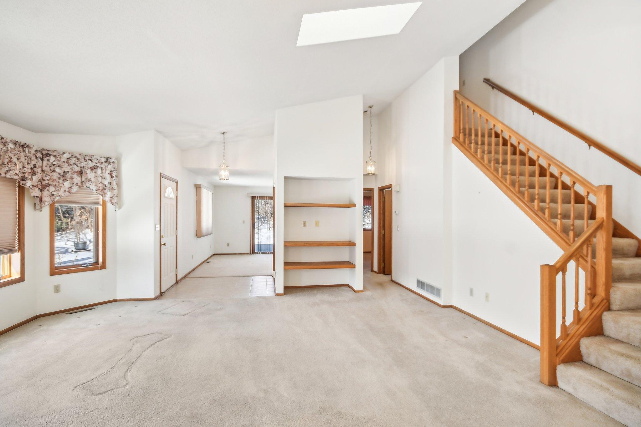 2513 Sumac Ridge White Bear Lake, MN 55110 - Photo 7 of 44 Gallery Image 7