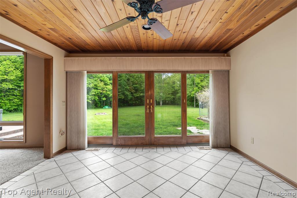 7386 Card Road Smiths Creek, MI 48074 - Photo 25 of 67