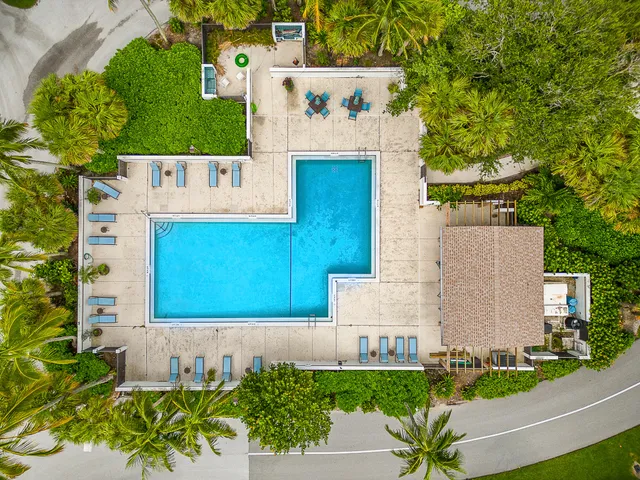 $6,000 | 269 Northeast Edgewater Drive, Stuart, FL 34996