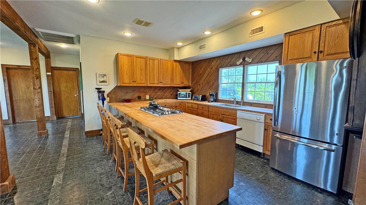 1078 West Beach Road Block Island, RI 02807 - Photo 10 of 40