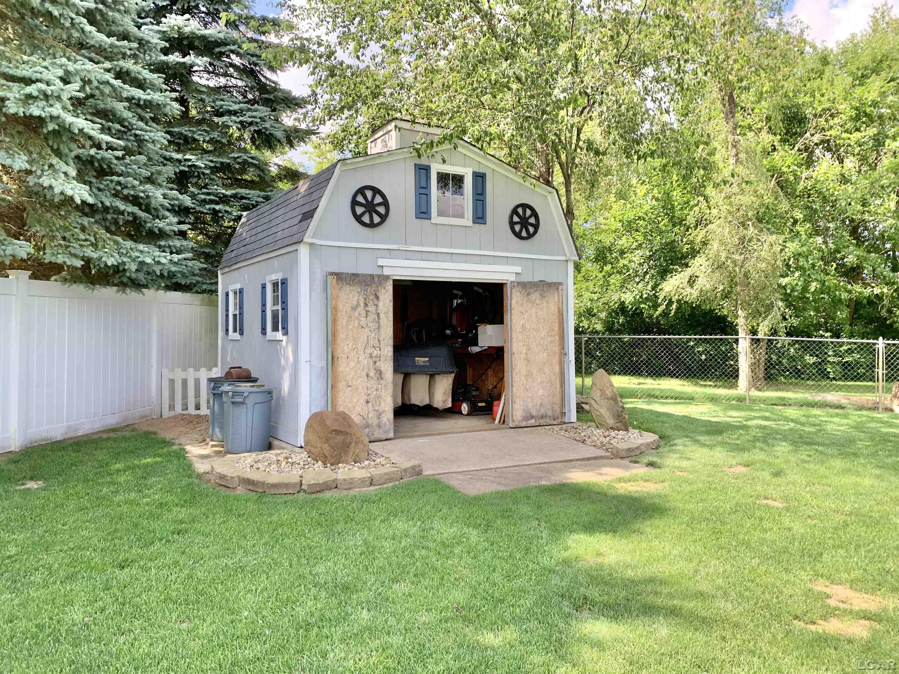 3144 Cobblestone Ridge Tecumseh, MI 49286 - Photo 15 of 54 50147667-62f9c316-df47-4731-b10d-edb4a3e49334.JPG