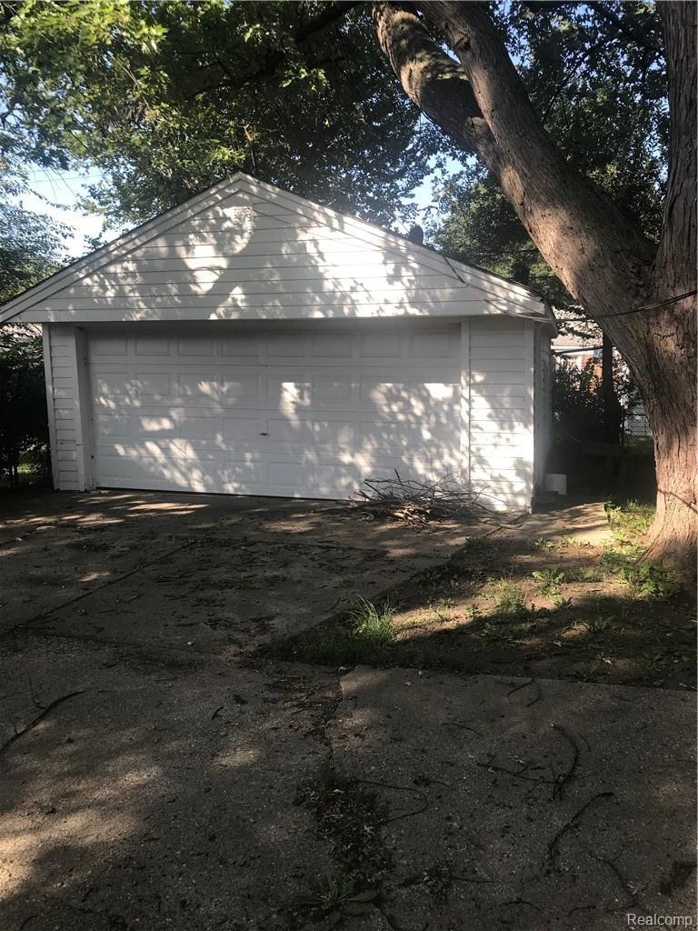 19927 Evergreen Road Detroit, MI 48219 - Photo 11 of 11 19927 Evergreen #13.jpeg