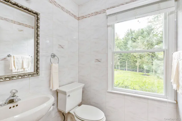 $1,399,000 | 42 Old Neck Court, Manorville, NY 11949