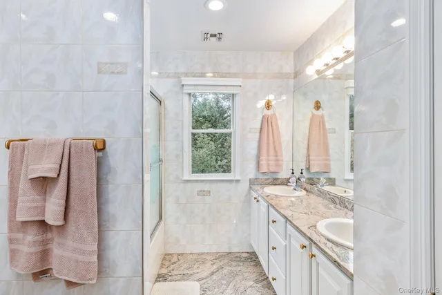 $1,399,000 | 42 Old Neck Court, Manorville, NY 11949