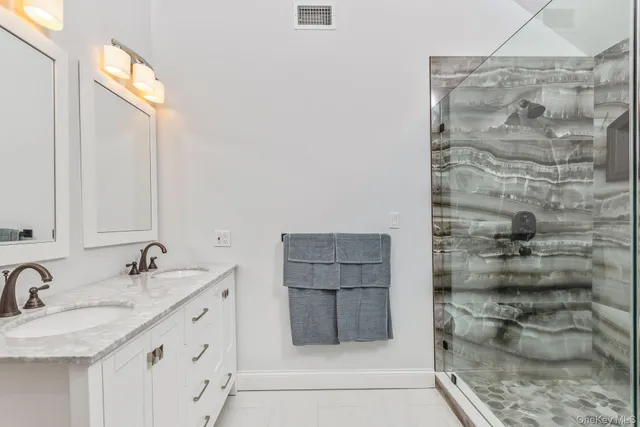 $1,399,000 | 42 Old Neck Court, Manorville, NY 11949