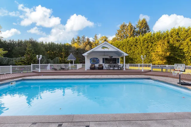 $1,399,000 | 42 Old Neck Court, Manorville, NY 11949