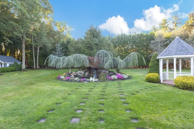 $1,399,000 | 42 Old Neck Court, Manorville, NY 11949