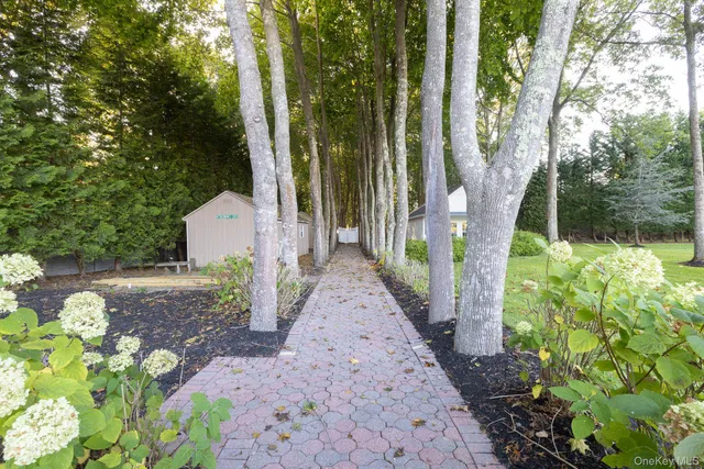 $1,399,000 | 42 Old Neck Court, Manorville, NY 11949