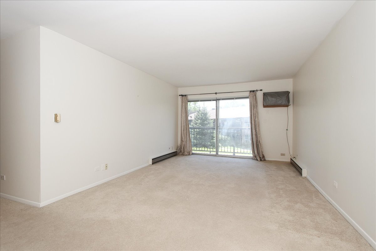 834 East Old Willow Road, Unit 209 Prospect Heights, IL 60070 - Photo 2 of 22