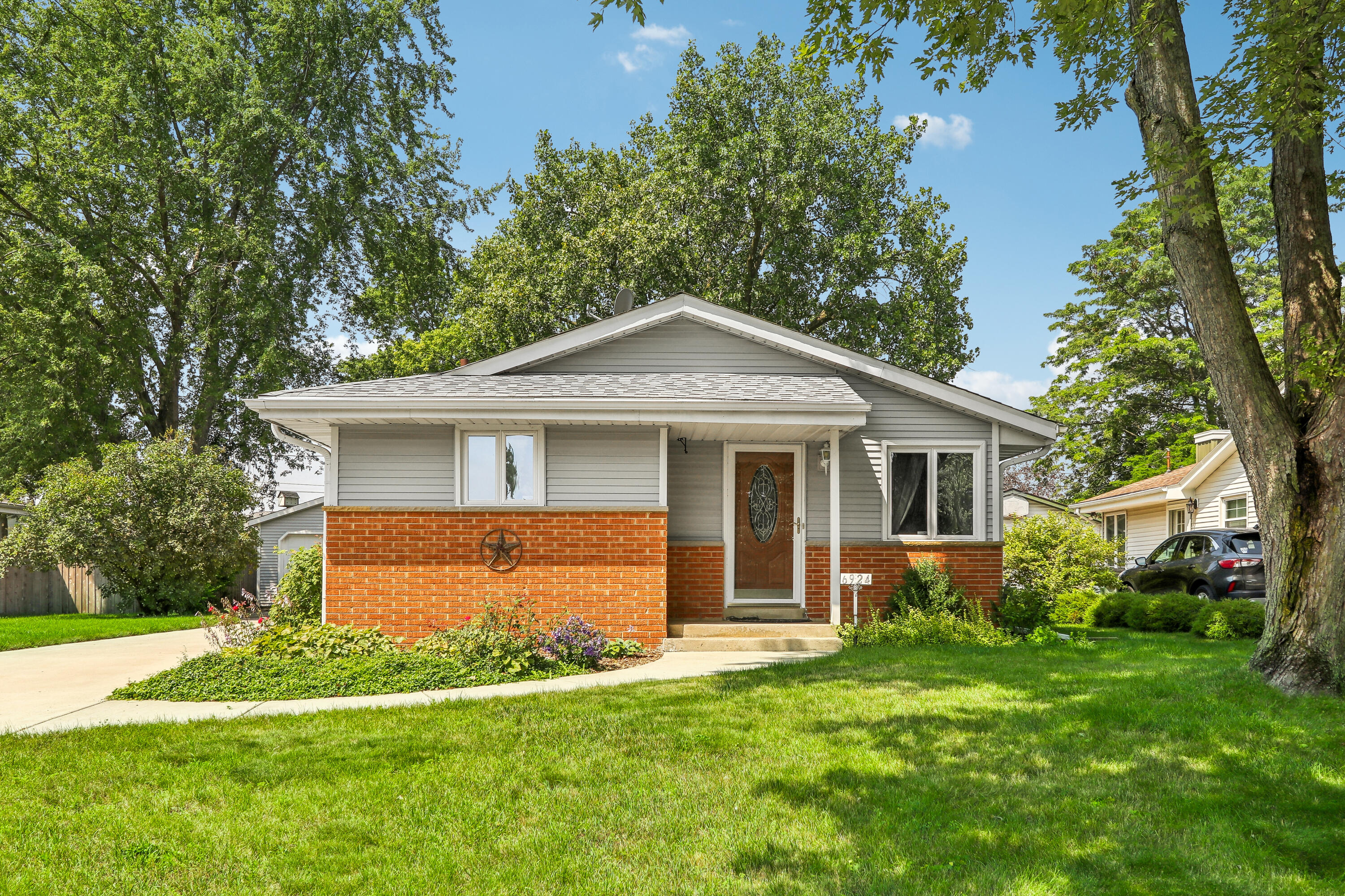 6924 Beech Road Caledonia, WI 53402 - Photo 1 of 1 Welcome Home...