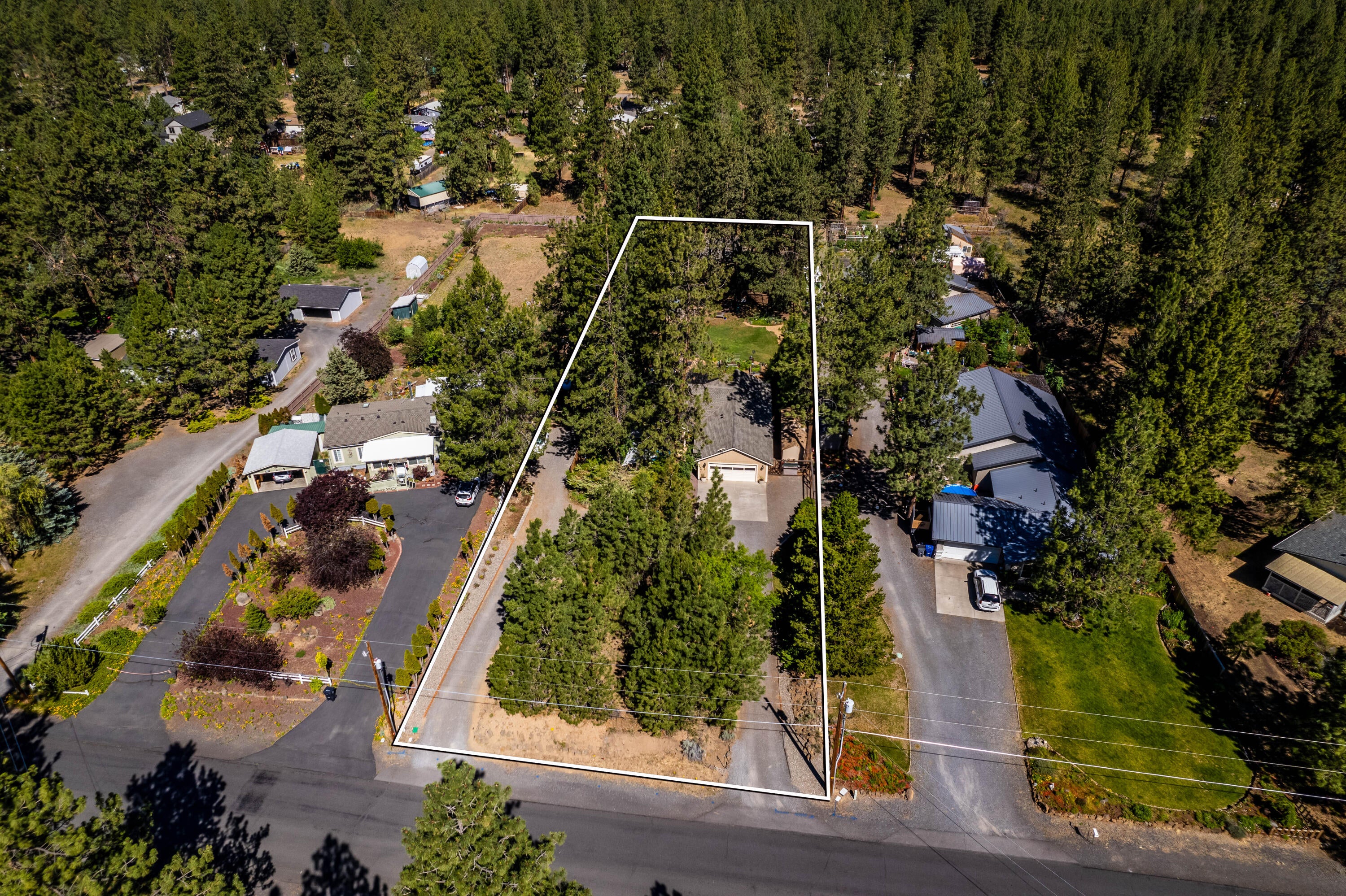19600 Apache Road Bend, OR 97702 - Photo 33 of 34 33
