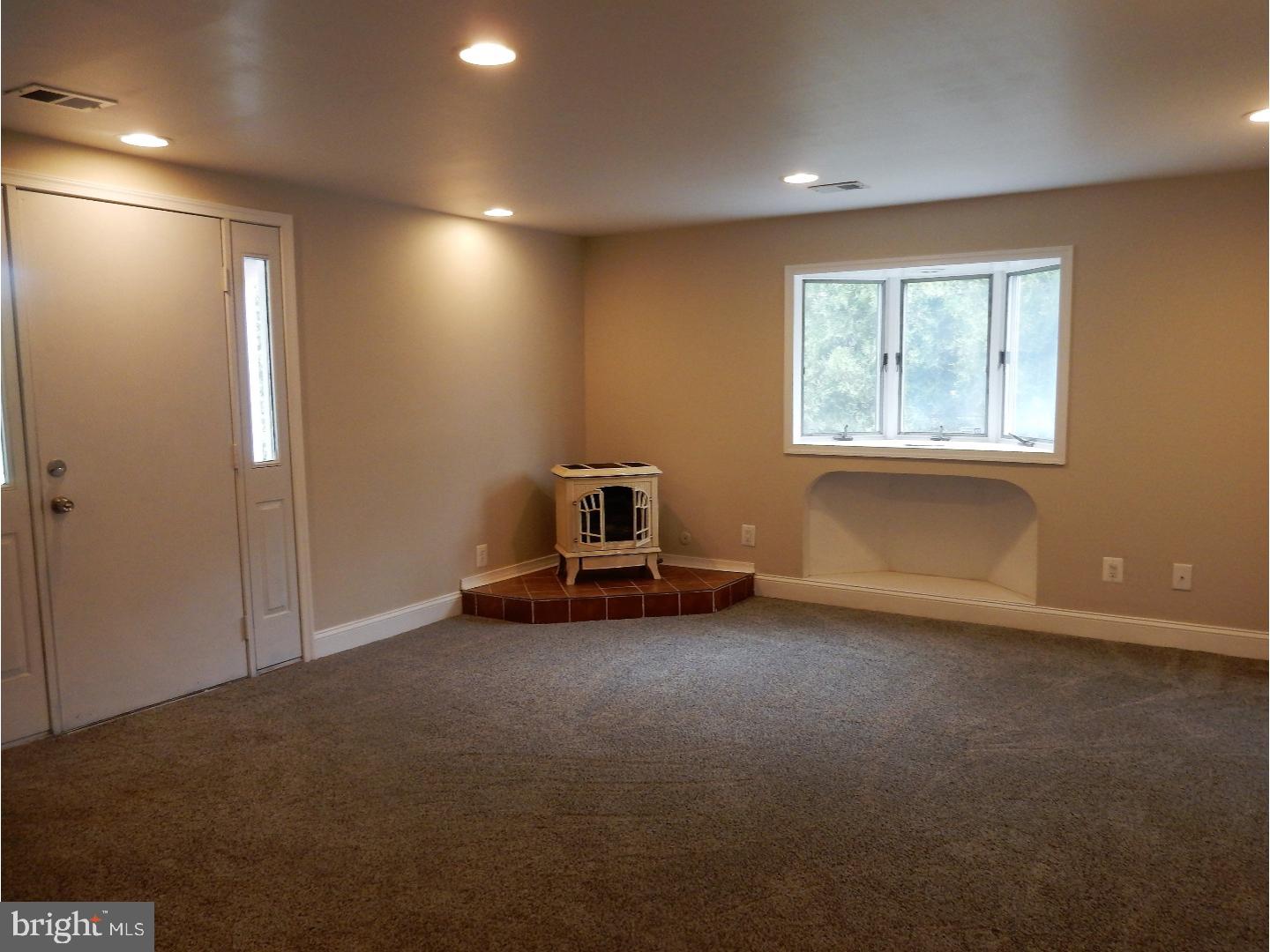 1160 Roberts Road Warminster, PA 18974 - Photo 9 of 24 Gallery Image 9