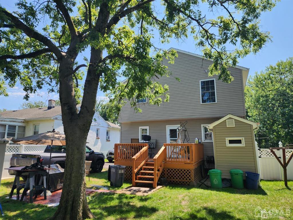 184 Raritan Street Keyport, NJ 07735 - Photo 16 of 24 a front view of a house with garden