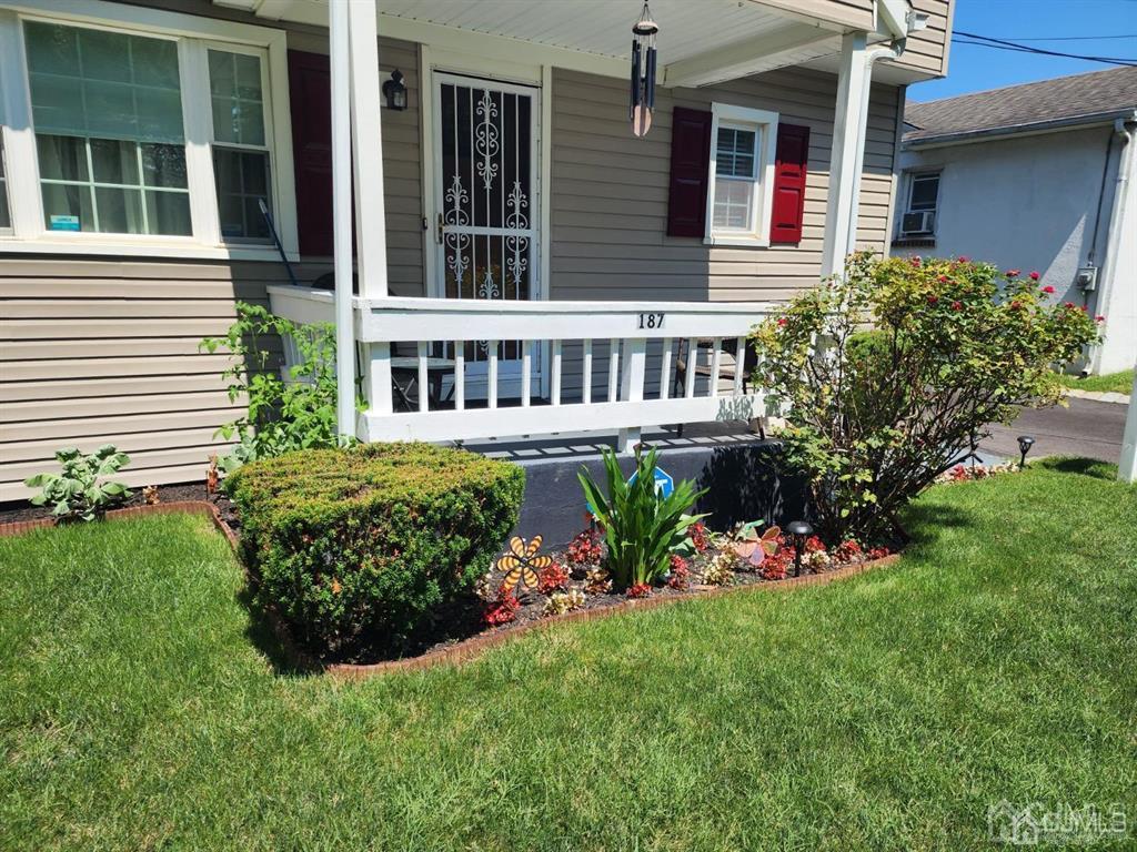 184 Raritan Street Keyport, NJ 07735 - Photo 21 of 24 front view of a house with a yard