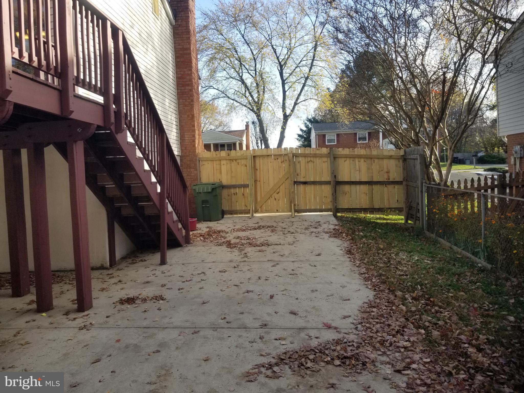 13215 Kurtz Road Woodbridge, VA 22193 - Photo 16 of 18 Rear