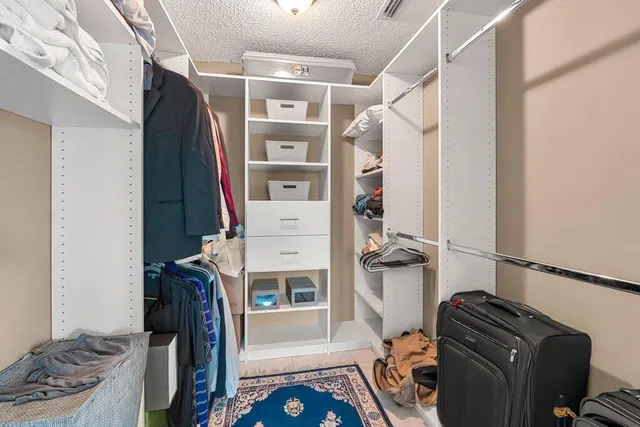 $2,000 | 4654 Lucerne Lakes Boulevard East, Unit 206, Lake Worth, FL 33467