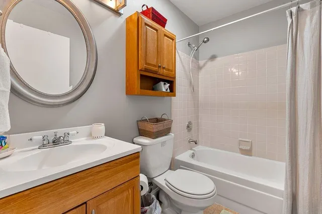 $2,000 | 4654 Lucerne Lakes Boulevard East, Unit 206, Lake Worth, FL 33467