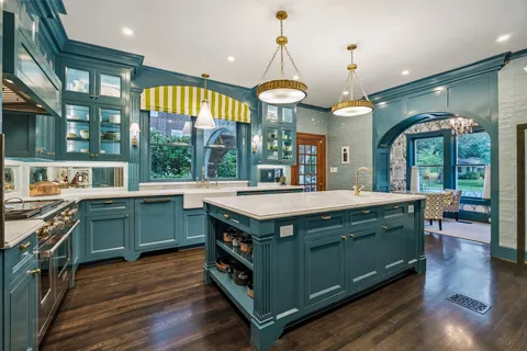 $4,600,000 | 15 Courtlandt Place, Houston, TX 77006