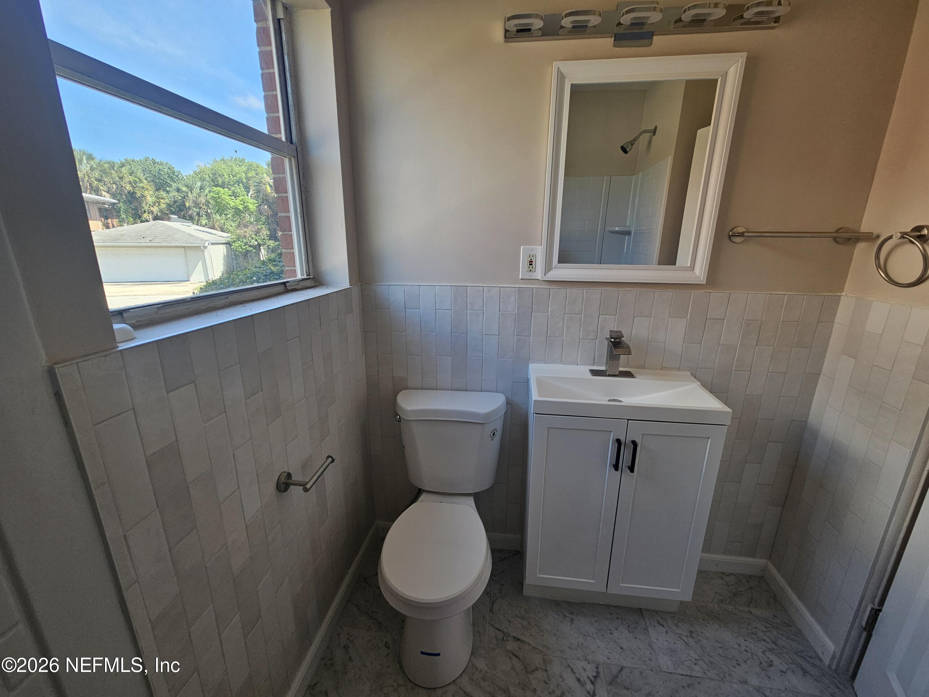 3005 Walton Street, Unit 2 Jacksonville, FL 32207 - Photo 12 of 15 20260526_154653