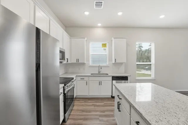 $1,650 | 15618 Sycamore Drive, Montgomery, TX 77356