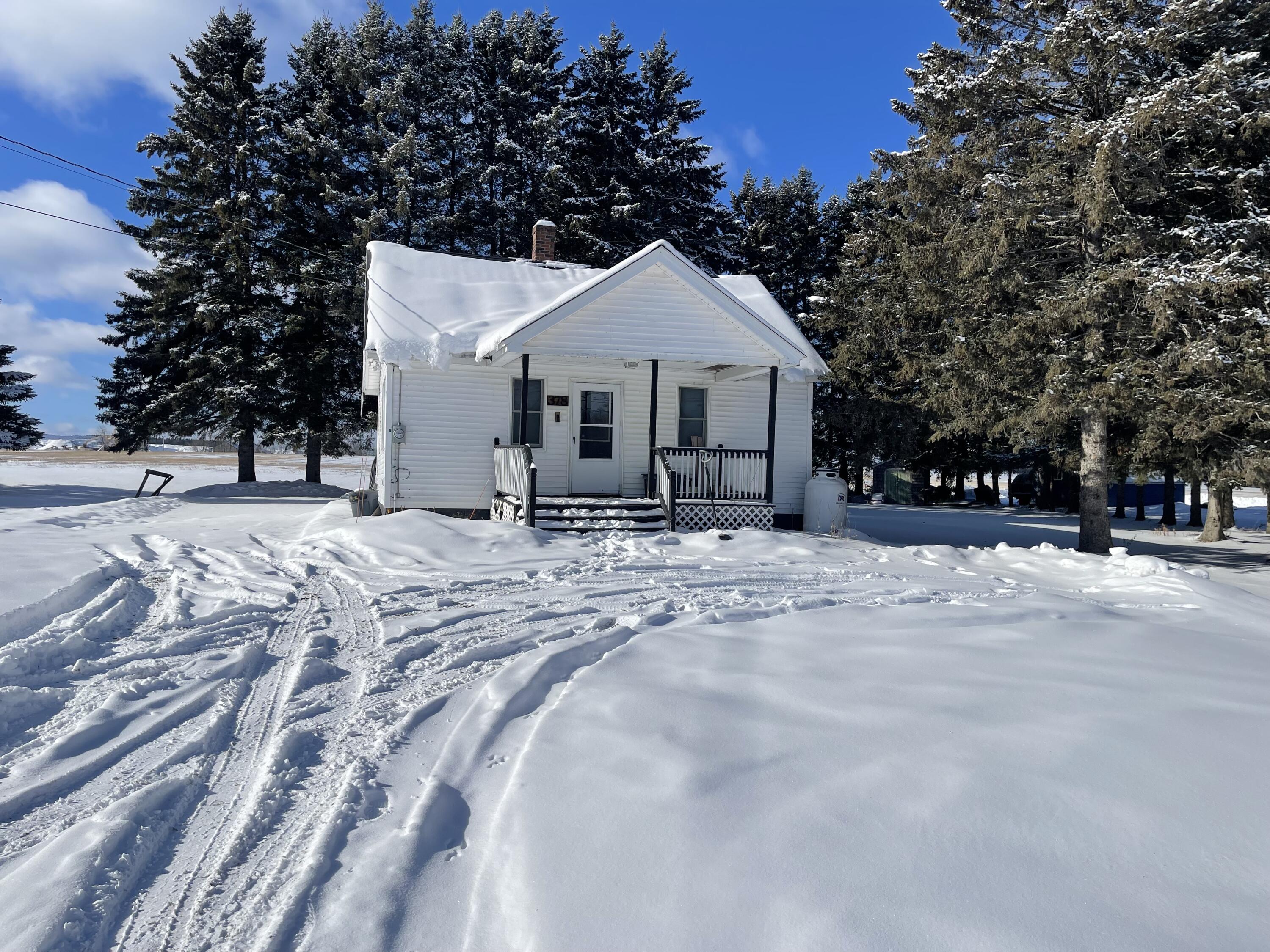 378 Van Buren Road Caribou, ME 04736 - Photo 5 of 22 IMG_7518