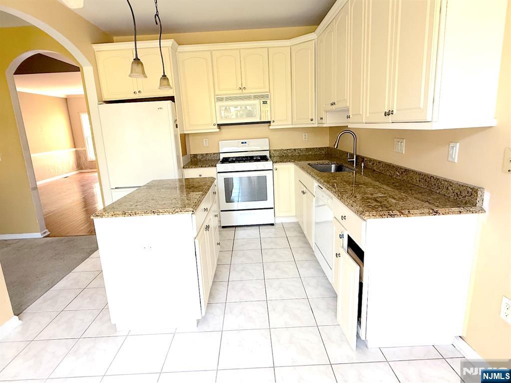 5 Magnolia Lane, Unit 54 Cedar Grove, NJ 07009 - Photo 7 of 22