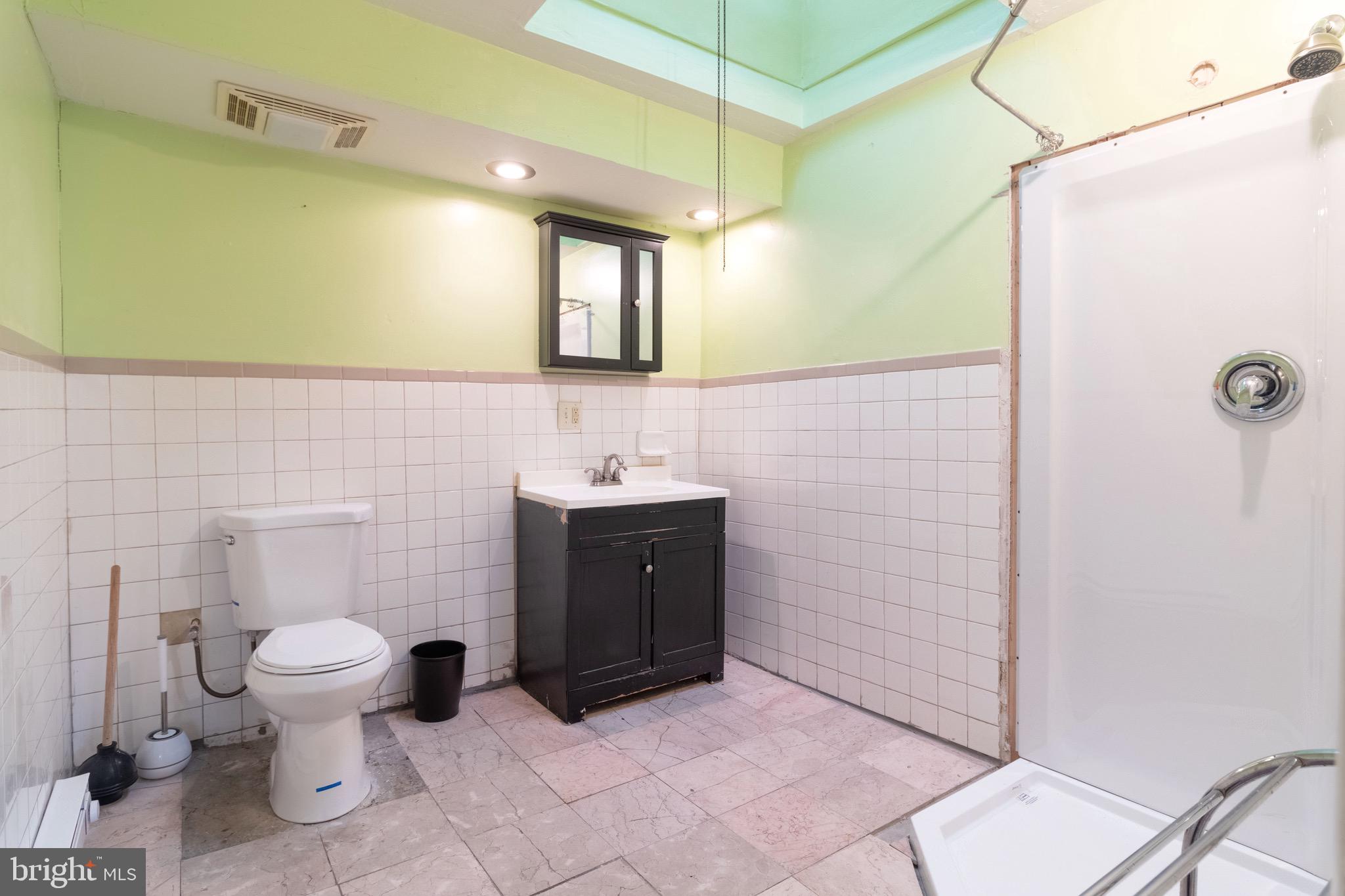 4431 Sherwood Road Philadelphia, PA 19131 - Photo 19 of 41 Gallery Image 19