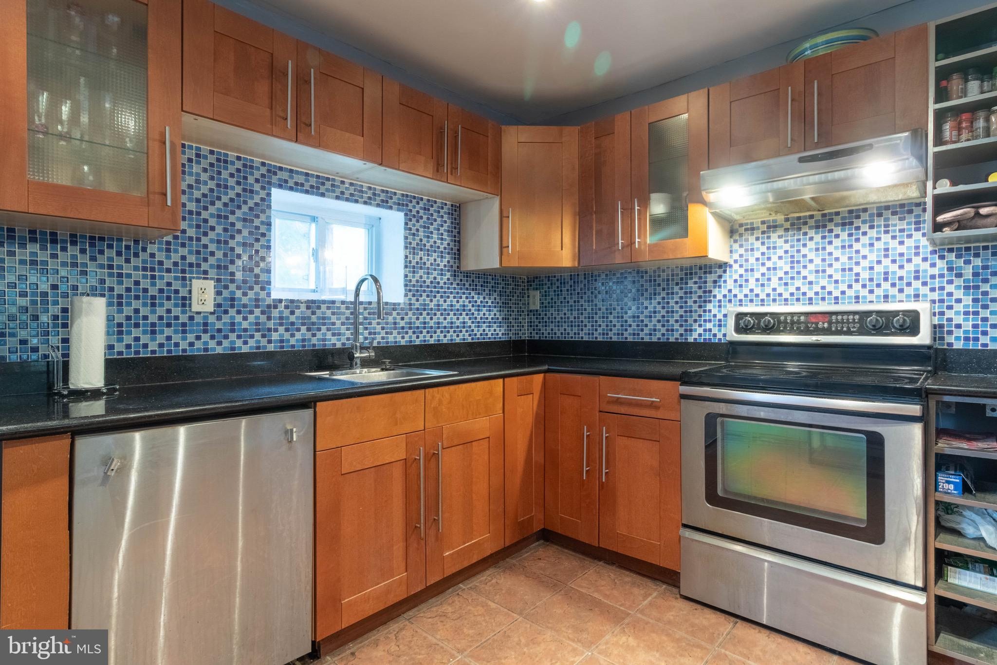 4431 Sherwood Road Philadelphia, PA 19131 - Photo 6 of 41 Gallery Image 6