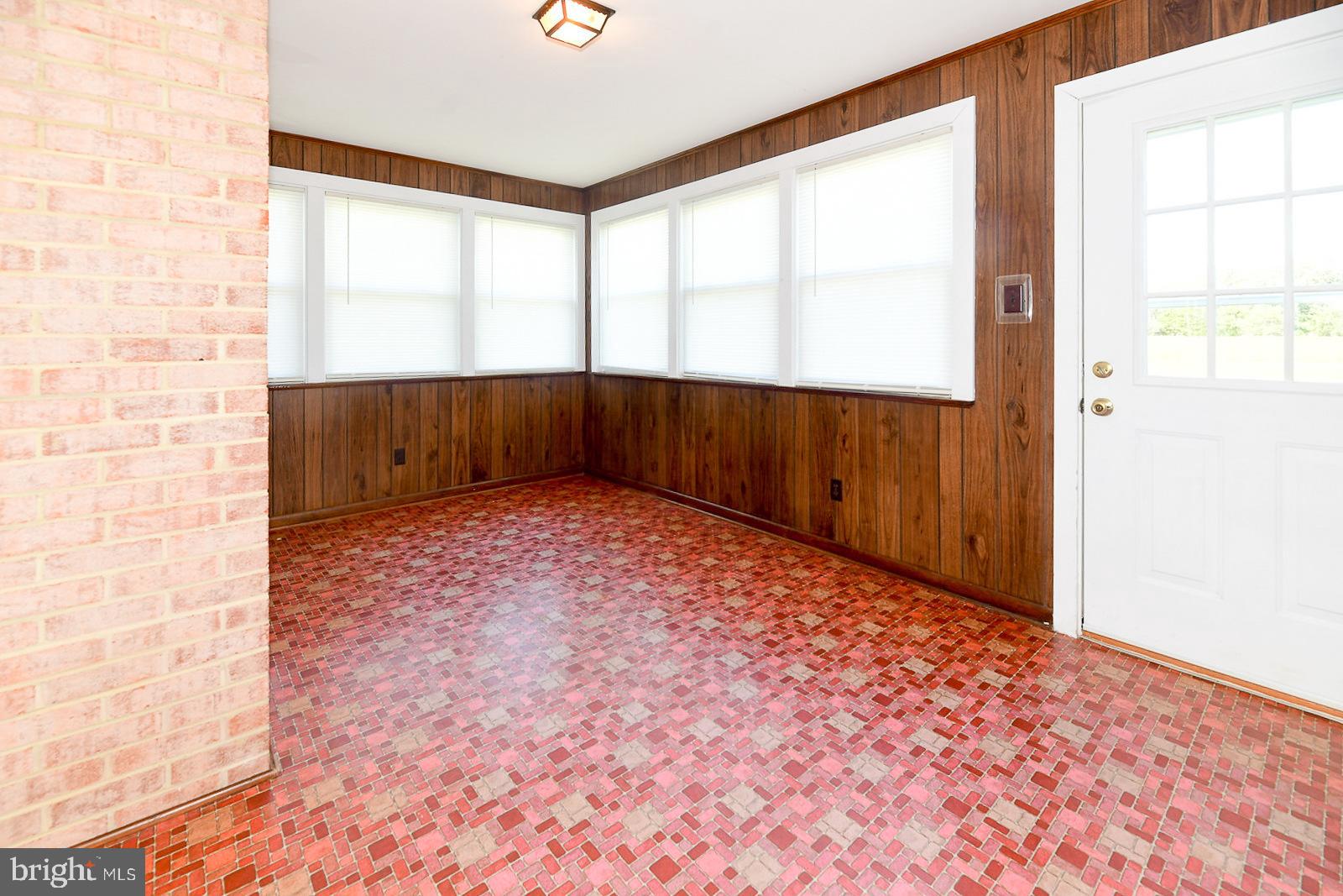 40480 Parsons Mill Road Leonardtown, MD 20650 - Photo 29 of 48 an empty room with windows