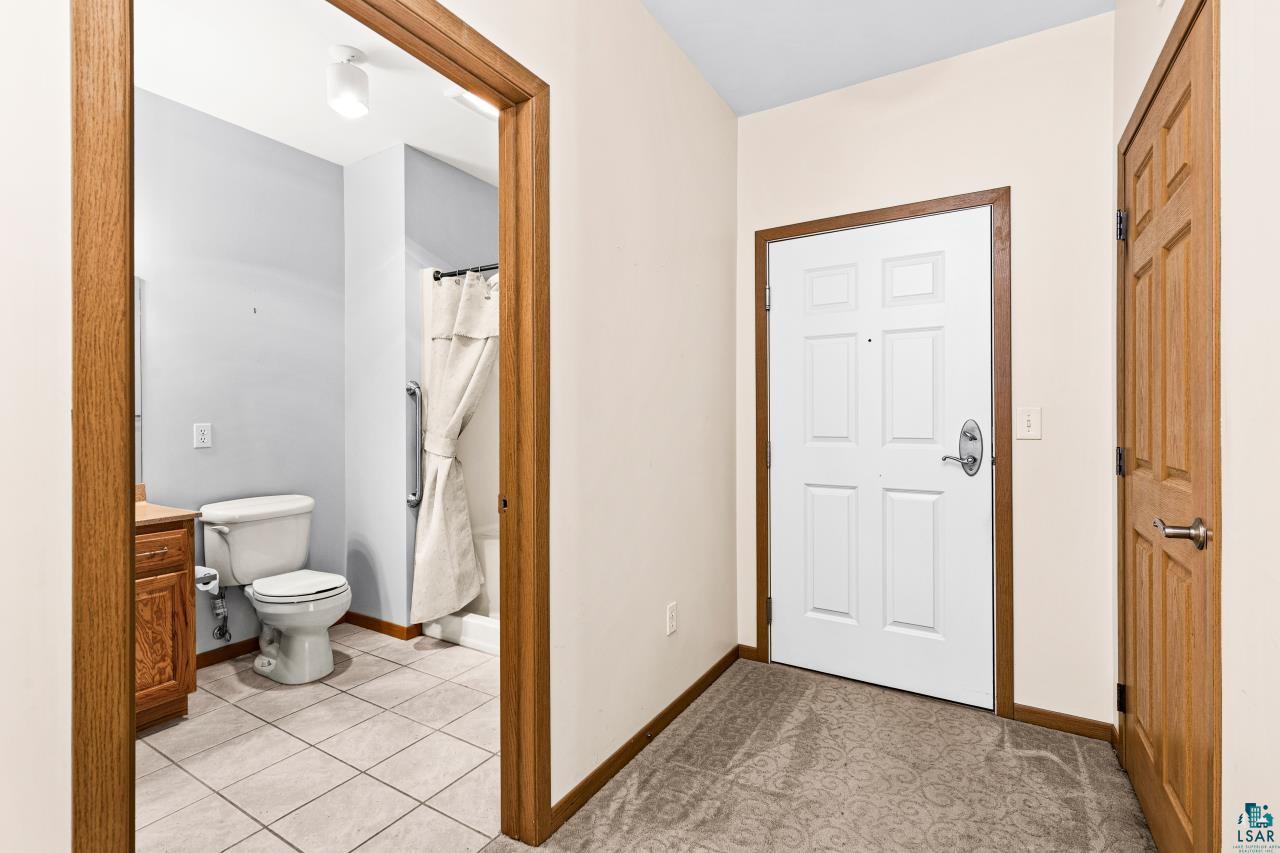 4042 Haines Road, Unit 205 Duluth, MN 55811 - Photo 15 of 44