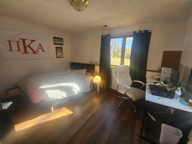 $2,500 | 4035 North Hinkle Road, Bloomington, IN 47408