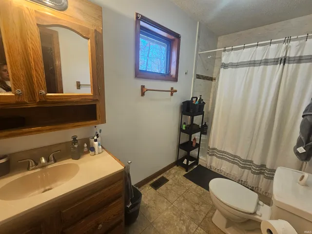 $2,500 | 4035 North Hinkle Road, Bloomington, IN 47408