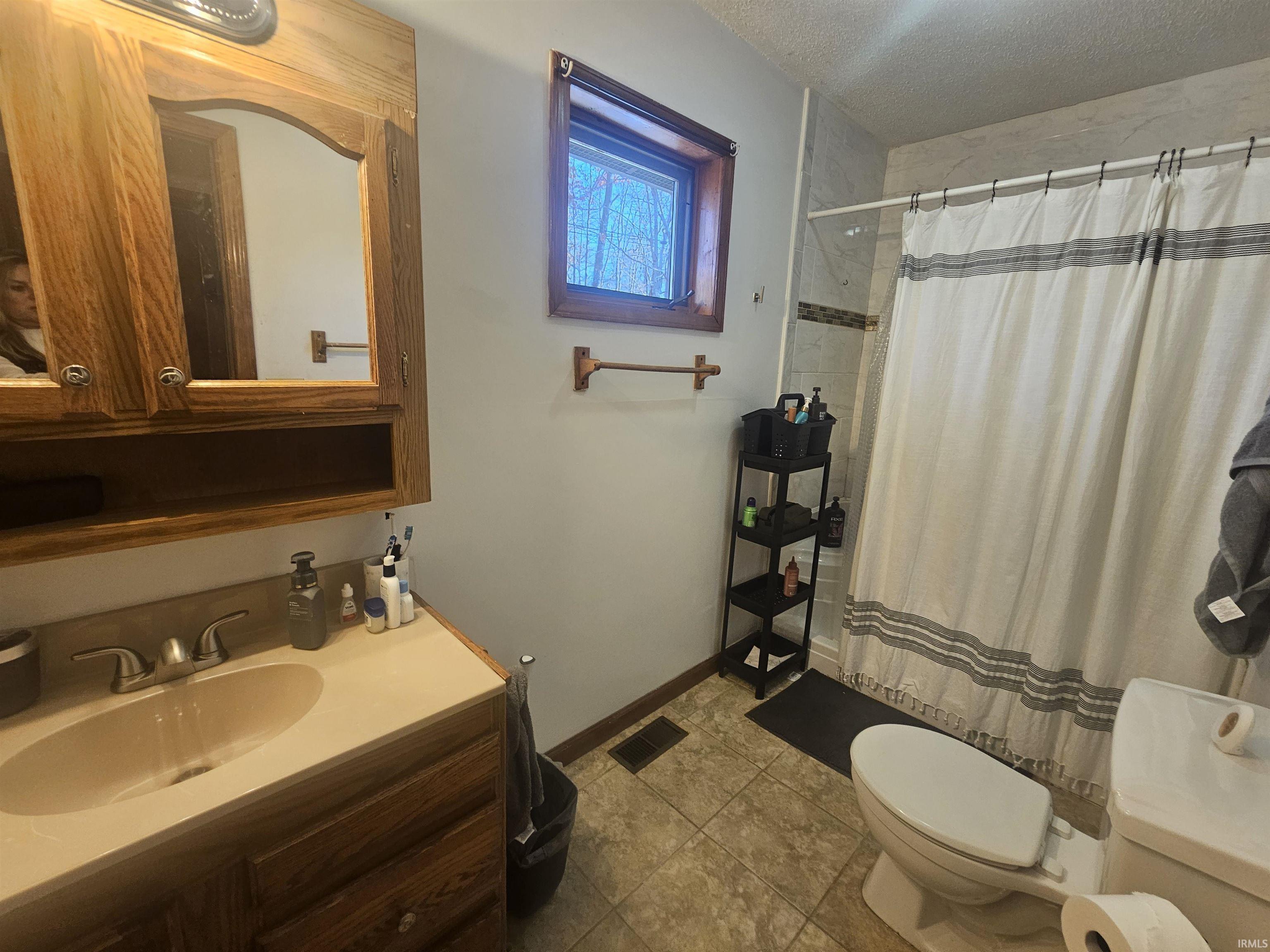 4035 North Hinkle Road Bloomington, IN 47408 - Photo 7 of 18