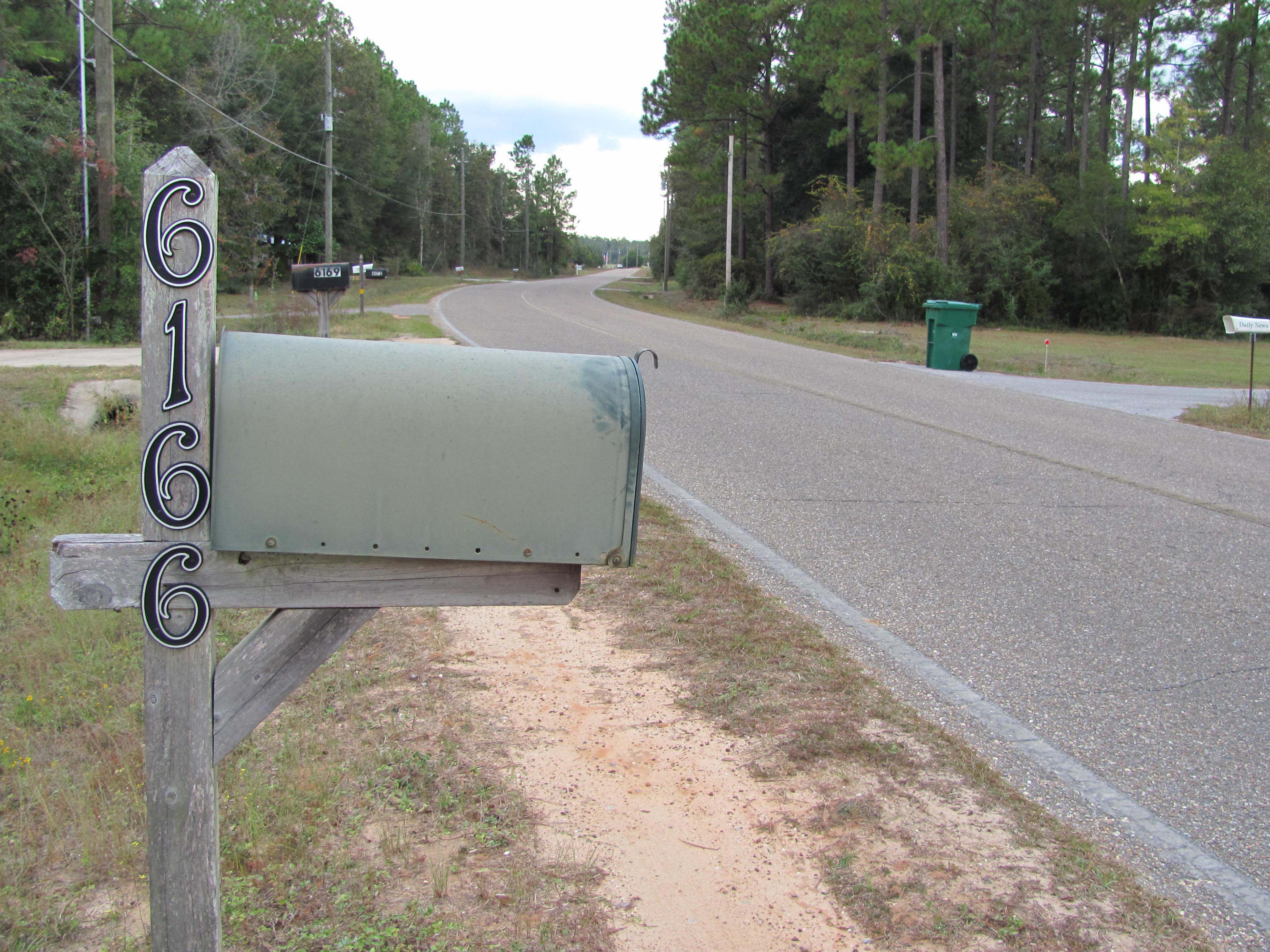 6166 Garden City Road Crestview, FL 32539 - Photo 68 of 74 Mailbox, 0139 Med