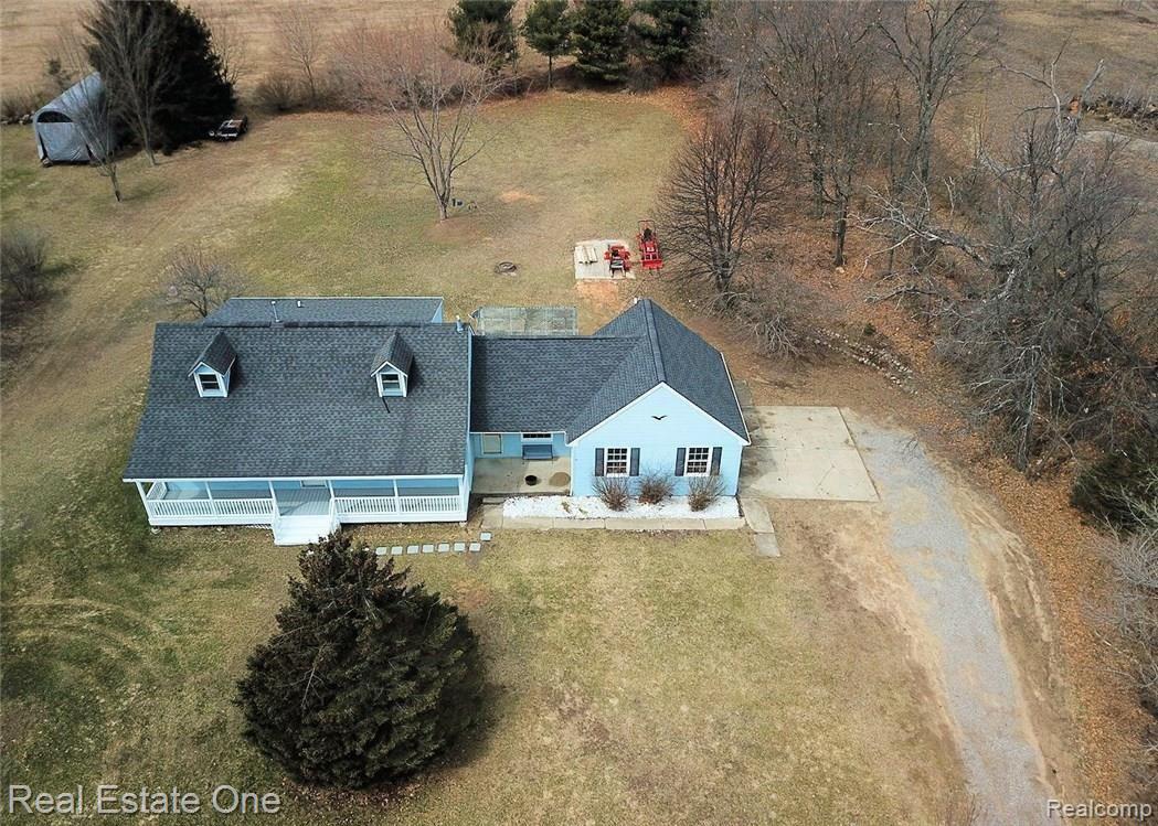 1116 County Farm Road Howell, MI 48843 - Photo 2 of 26 Front View
