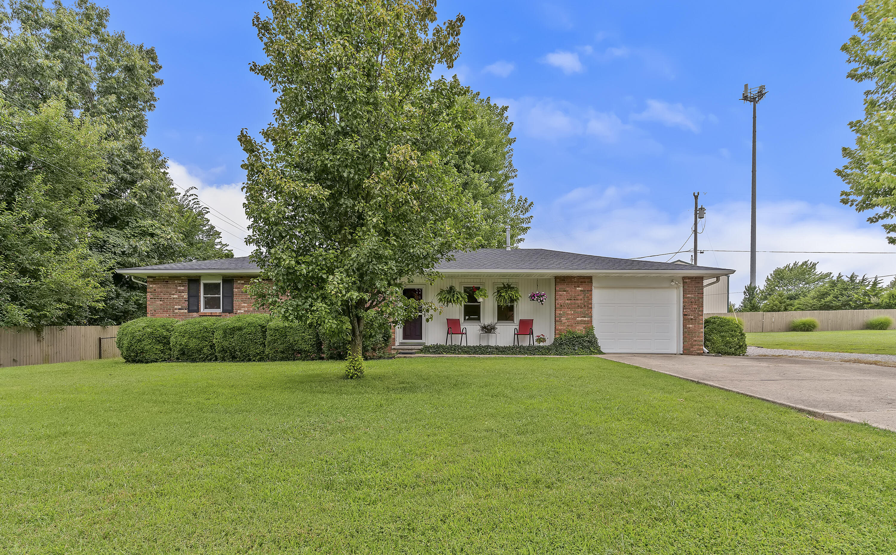1057 S Elm